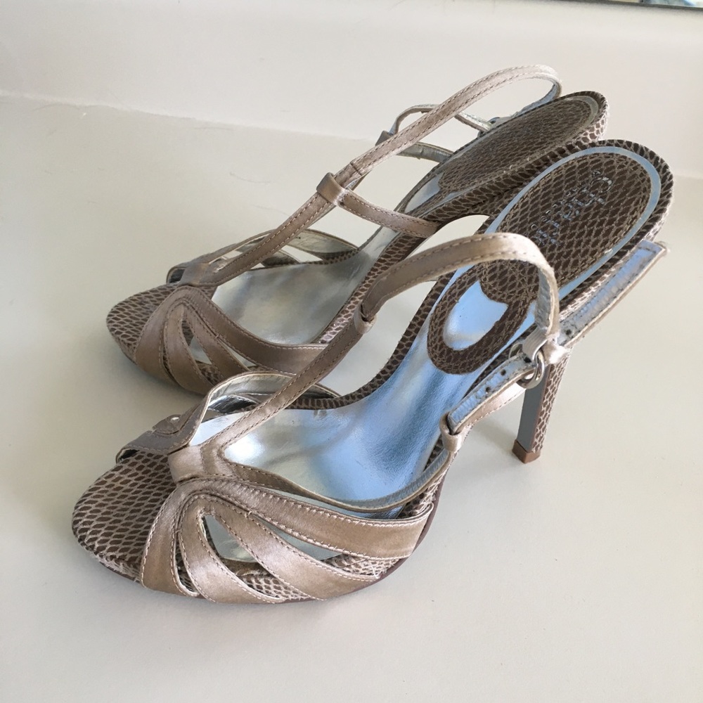 Charles David taupe satin heels